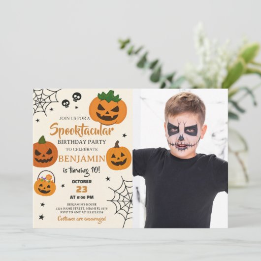 Spooktaculaire uitnodiging voor Birthday (Staand voorkant)