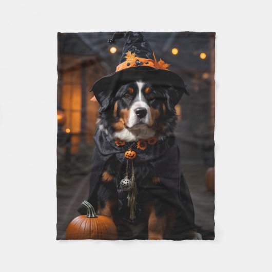 Spooktacular Berner Dog: Een Halloween Howl-o-Ween Fleece Deken (Voorkant)