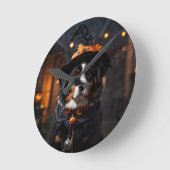 Spooktacular Berner Dog: Een Halloween Howl-o-Ween Ronde Klok (Hoek)