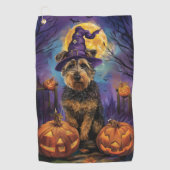 Spooky Airedale Halloween Witch and Pumpkin Golfhanddoek (Voorkant)