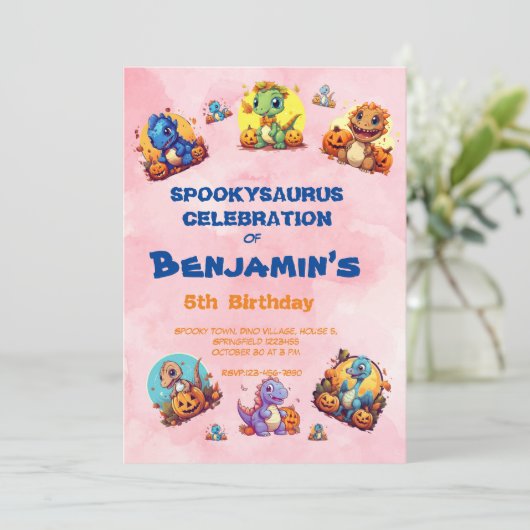 Spooky Baby Dinosaur Theme Kids Verjaardag Hallowe Kaart (Staand voorkant)