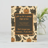 Spooky Black Cat en Pumpkin Halloween Party Kaart (Staand voorkant)