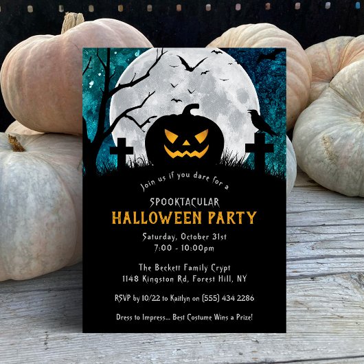 Spooky Carved Pumpkin Graveyard Halloween Party Kaart