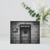 Spooky Cemetery Crypt Halloween uitnodigingen (Staand voorkant)