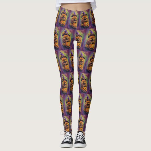 Spooky Chow Chow Dog Halloween Heks en Pompoen Leggings (Voorkant)
