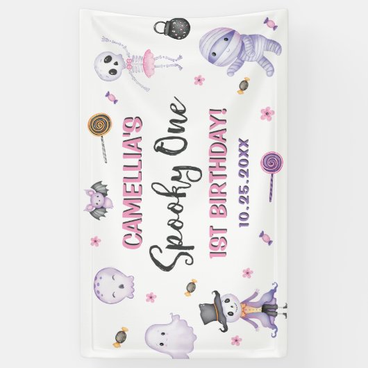 Spooky Een Meisjes Halloween 1e Verjaardag Spandoek (Verticaal)