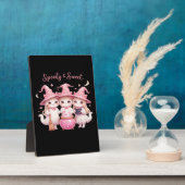 Spooky en lieve Schattigee heksenkat Oversized T-s Fotoplaat (Zijkant)