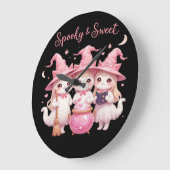 Spooky en lieve Schattigee heksenkat Oversized T-s Grote Klok (Hoek)