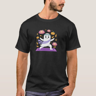 Spooky Ghost Meditating Pose voor Yoga liefhebbers T-shirt