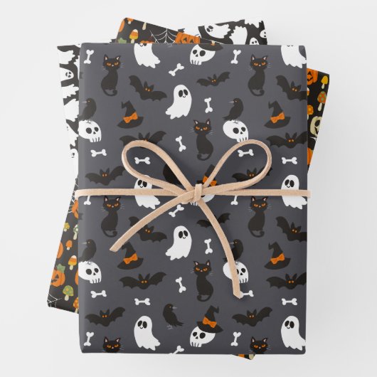 Spooky Ghosts Pumpkins Skulls Halloween Patterns Inpakpapier Vel (In situ)