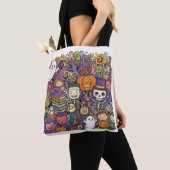 Spooky Halloween Doodle Tote Bag (Dichtbij)