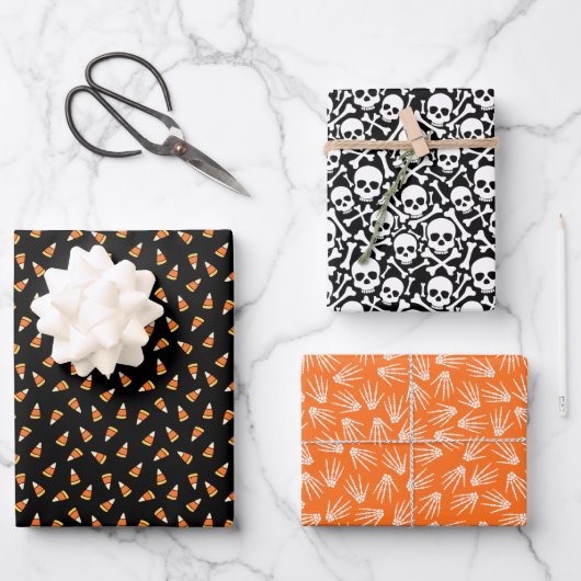 Spooky Halloween Skull & Candy Corn Pattern Inpakpapier Vel (Voorkant)