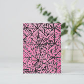 Spooky Halloween Spider Webs op Roze Briefkaart (Staand voorkant)