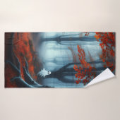Spooky Herfst bossen met een spook Badhanddoek (Badhanddoek)