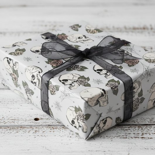 Spooky lichtgrijze kleine schedel Halloween Cadeaupapier