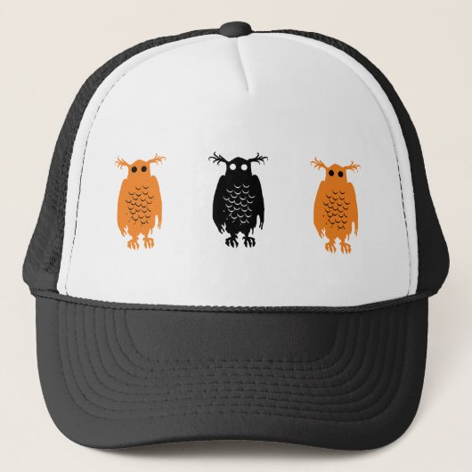 Spooky Owl Trucker Pet (Voorkant)