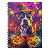 Spooky Pitbull Hond Halloween Heks en Pompoen Notitieboek (Voorkant)