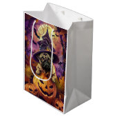 Spooky Pug Dog Halloween Witch and Pumpkin Medium Cadeauzakje (Voorkant Gekanteld)