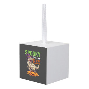 Spooky Saurus Rex Mummie Dinosaur Heksenhoed Pompo Kubus Ornament