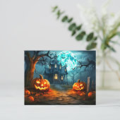 Spooky Volle Maan Haunted House Briefkaart (Staand voorkant)