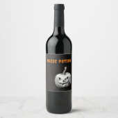Spooky Zwart en Grijs Halloween Party Wijn Etiket (Voorkant)