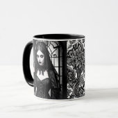 Spooky zwart en wit gotisch meisje mok (Voorkant links)