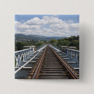Spoorsporen boven de Eiffelbrug Vierkante Button 5,1 Cm