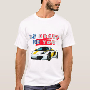 Sporterige auto en motiverende zin t-shirt