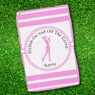Sportieve vrouw golfspeler silhouet staand op golf golfhanddoek