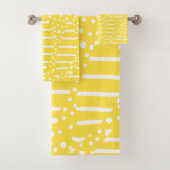 Spots and Stripes 2 - Lemon Yellow and White Bad Handdoek (Insitu)