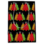 Sprankelend rood goud groen kerstboom sneeuwvlok medium cadeauzakje (Voorkant)