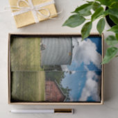 Sprawling Rode Paardenschuur en Enorme Graansilo Tissuepapier (Geschenk)