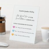 Spread Love Social Distance Color Coded Wedding Reclamebord Met Voetstuk (Insitu)