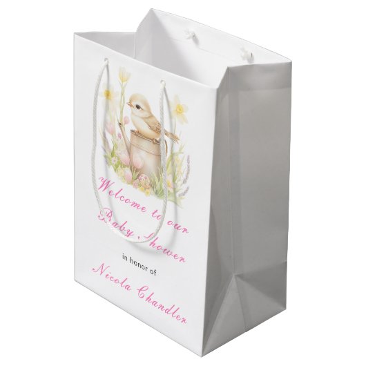 Spring Bird Watering Can Baby shower Medium Cadeauzakje (Achterkant Gekanteld)