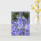 Spring Bluebells na de regen verjaardag Kaart (Gele Bloem)