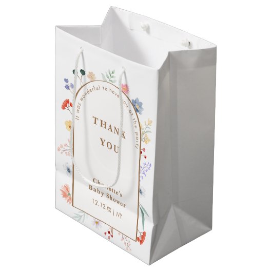 Spring Boho Arch Wildflower Bloemen Baby shower Medium Cadeauzakje (Voorkant Gekanteld)