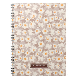 Spring Floral Daffodil Blooms   Bruin gepersonalis Notitieboek