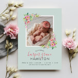 Spring Garden Baby Girl Photo Faire-part de naissa<br><div class="desc">Des cartes photos de petite fille imprimés sur mesure et abordables. Ce design de poutres douces a une bordure florale pastel avec des fleurs roses et violettes et de la verdure sur un arrière - plan à la menthe. Personnalisez le design avec le nom du bébé, les statistiques d'anniversaire et...</div>