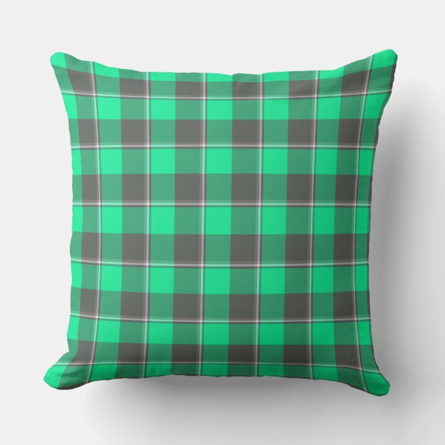 Spring Green and Finlandia Plaid Black Kussen (Voorkant)