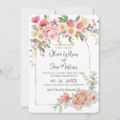 Spring Peach Floral Gouden Boog Bruiloft uitnodigi Kaart (Voorkant)
