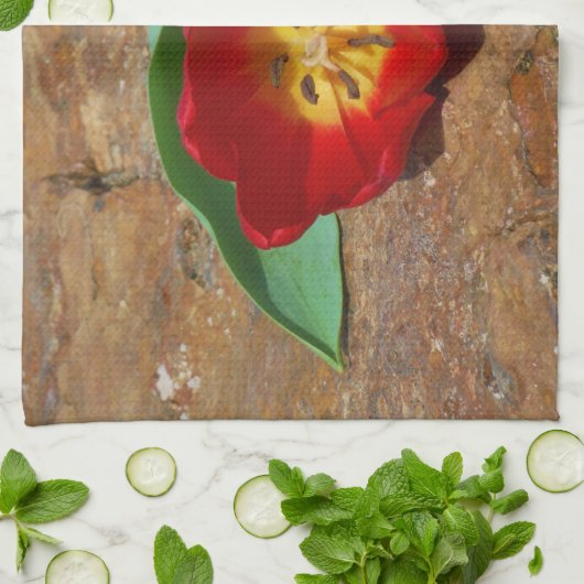 Spring Red Tulip Theedoek (Gevouwen)