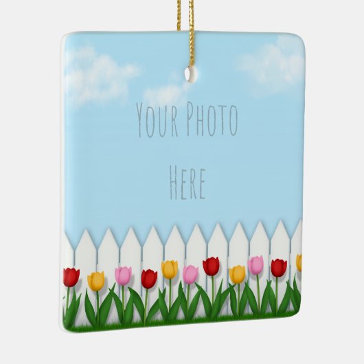 Spring Tulpen Wit Piket Fence Custom Foto Keramisch Ornament (Rechts)