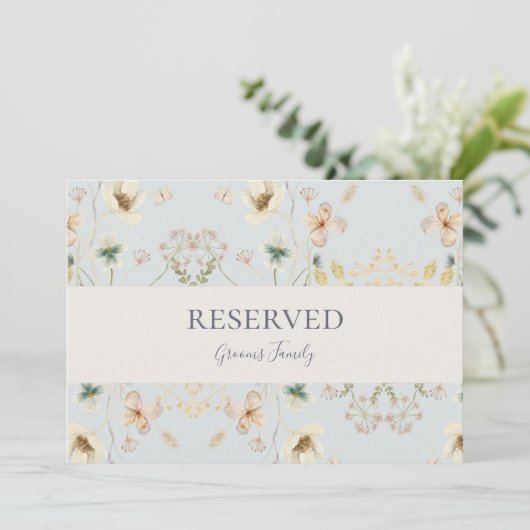 Spring Wildflower | Licht Blauw Gereserveerd teken (Staand voorkant)