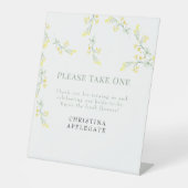 Spring Yellow Wildflower Vrijgezellenfeest Favor Reclamebord Met Voetstuk (Voorkant)