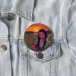 Sprookje bij zonsondergang in een veld van klaproz ronde button 7,6 cm