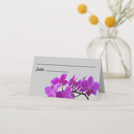 Spuit van fuchsia orchids op gevouwen placecard (Voorkant)