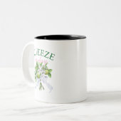 Squeeze The Day Coffee Mug: Funny Lemon Quote Tweekleurige Koffiemok (Voorkant links)