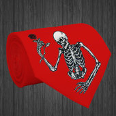 Squelette avec Cravate Rose