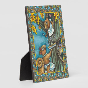 SQUIRRELS & OWL THANKSGIVING, HOMEMADE ACORN PIE FOTOPLAAT