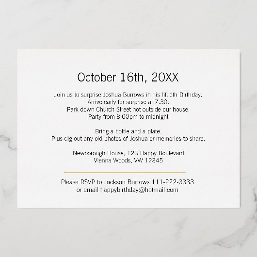 Ssh.. Verrassend 60th Birthday party Gold zwart Folie Uitnodiging (Achterkant)